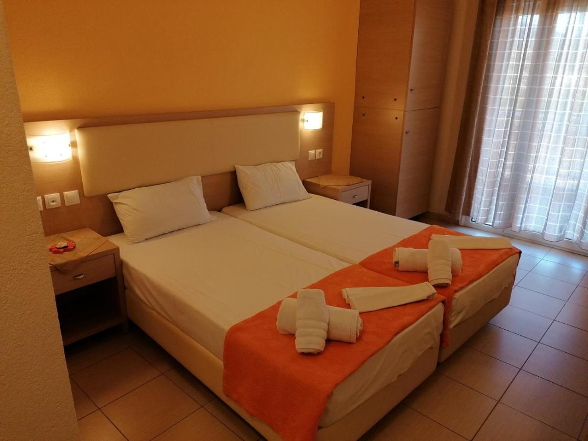Decauville Hotel Jerakiní Kültér fotó